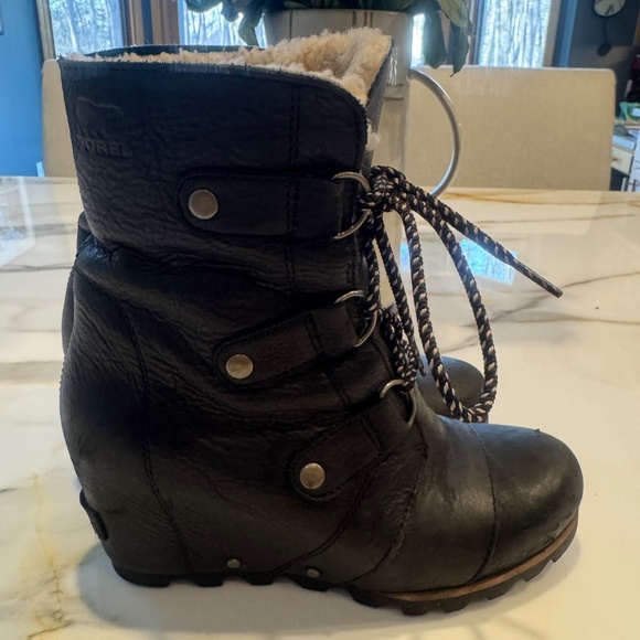 Pre Owned Sorel Joan Of Arctic Wedge Mid Shearling Black Boot Lace  Sz 7M - Picture 4 of 10